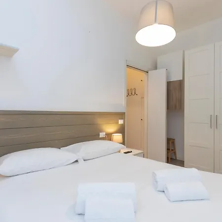 Comfortable Two-room Porta Romana M3 Appartement