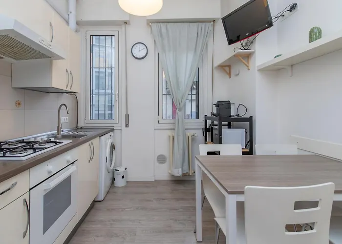 Comfortable Two-room Porta Romana M3 Milan