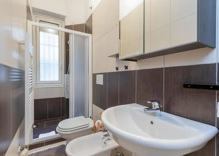 Comfortable Two-room Porta Romana M3 Apartment Milan