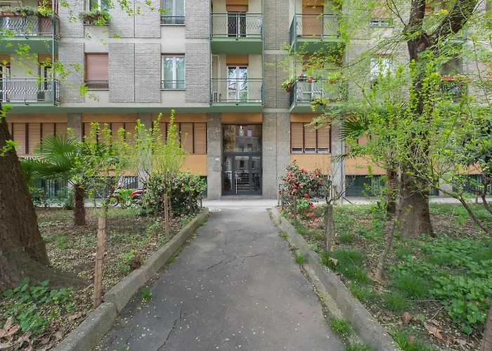 Comfortable Two-room Porta Romana M3 Apartment *