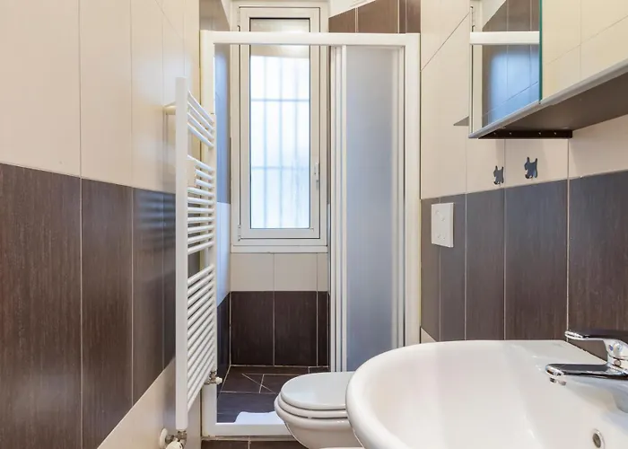 Comfortable Two-room Porta Romana M3 Milan