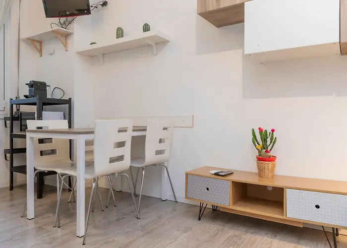 Comfortable Two-room Porta Romana M3 Apartment *